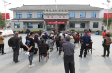 湖北房县：巡回法庭“搬”到群众家门口