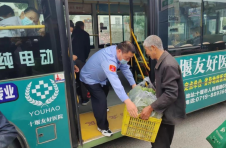 湖北：千条“菜农专线”助农惠民