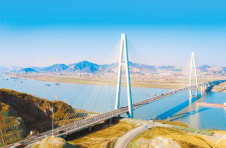 湖北保康：致富路修到家门口