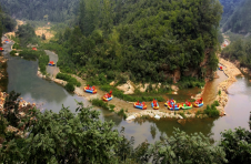 湖北丹江口：峡谷漂流激活山村“一池春水”