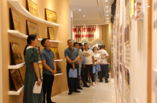 湖北鹤峰：人才超市“线下体验店”首次亮相
