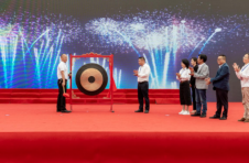 湖北仙桃：一条黄鳝，“拱”出50亿富民产业